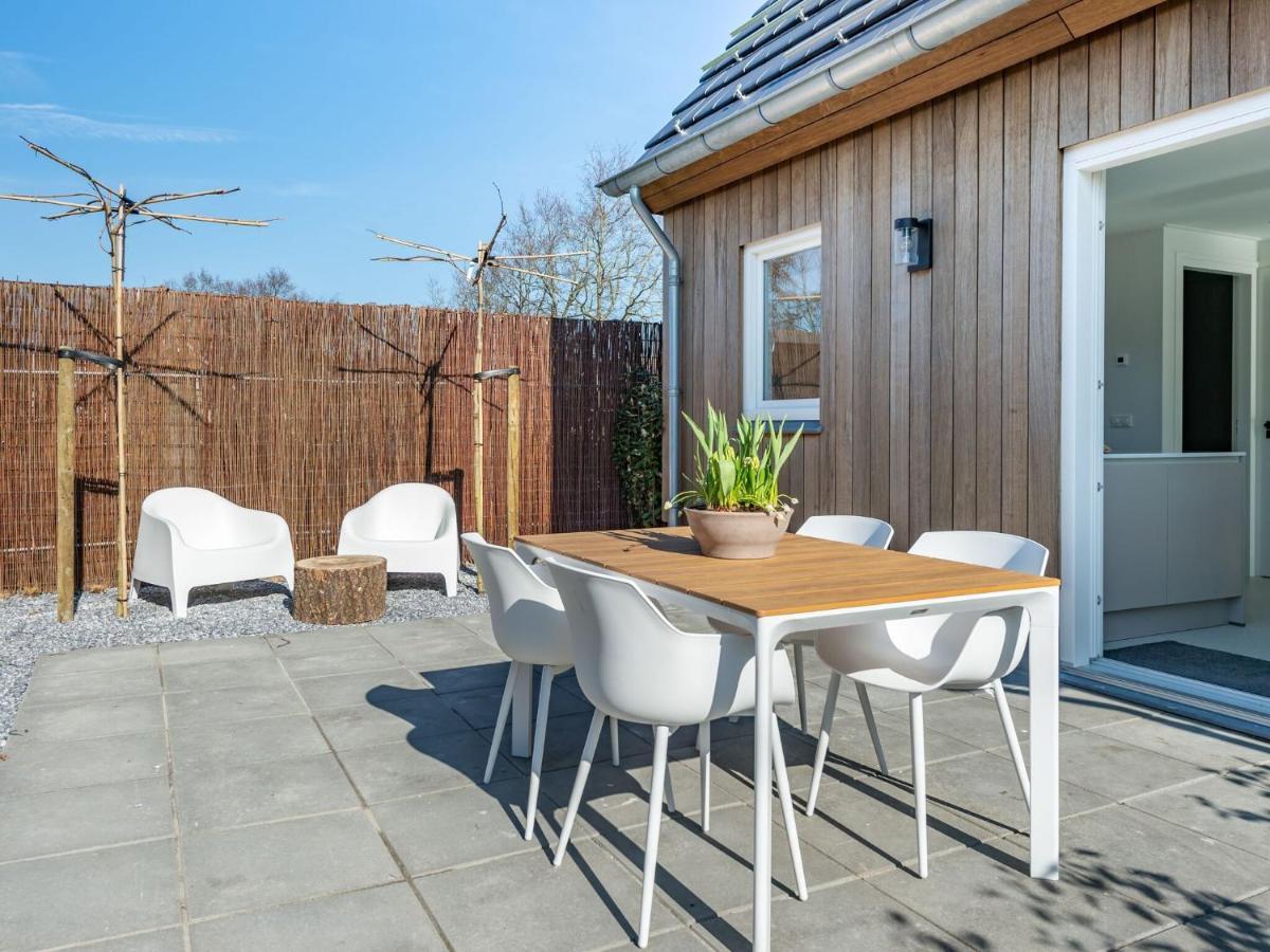 Cosy Holiday Home In Oostkapelle With A Garden Exterior foto